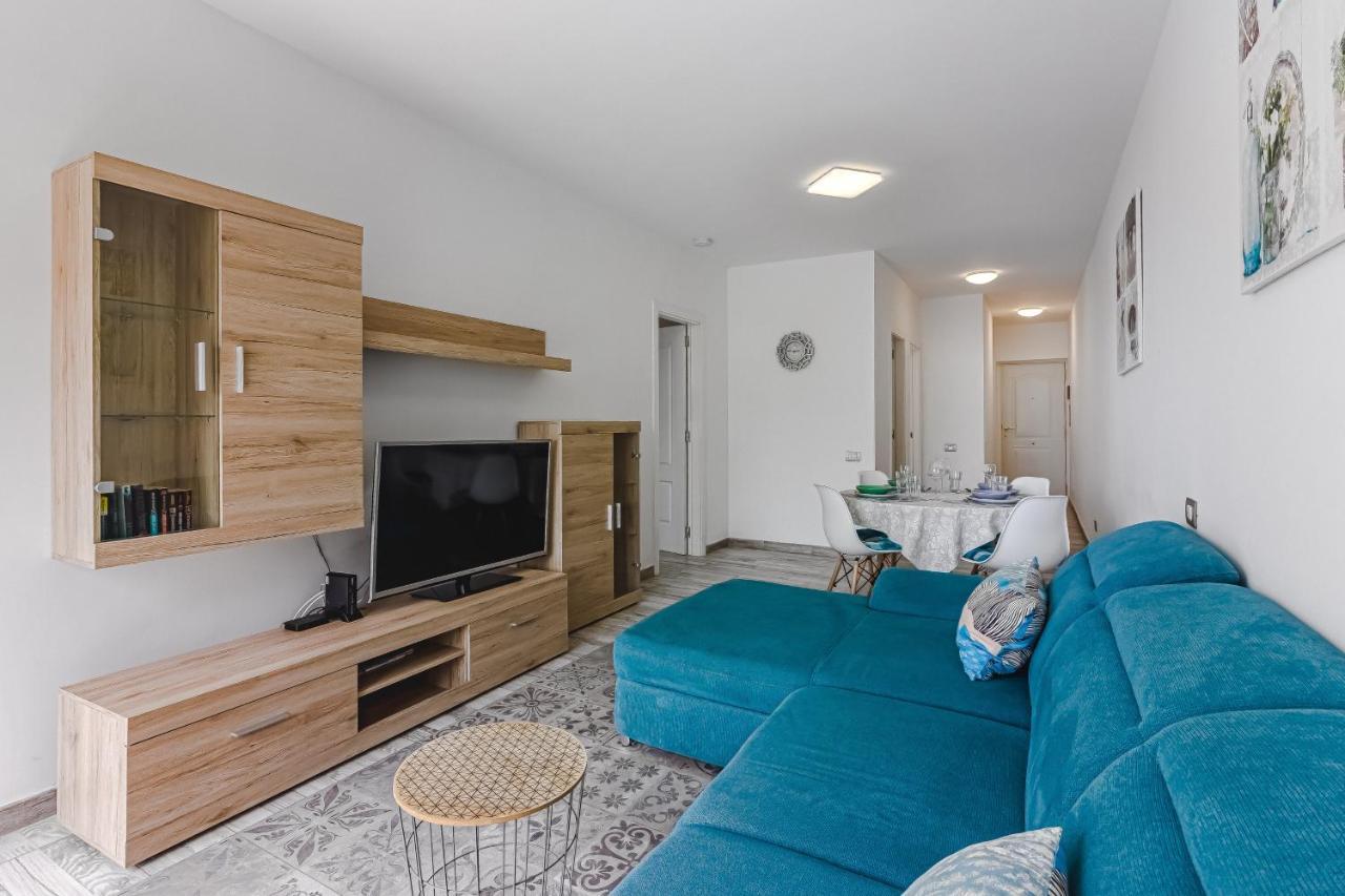 אדחה Cozy Apartment In El Duque By Altamarhomes מראה חיצוני תמונה