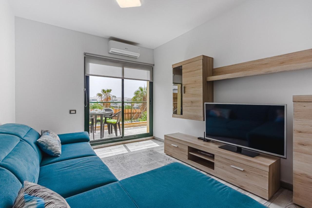 אדחה Cozy Apartment In El Duque By Altamarhomes מראה חיצוני תמונה