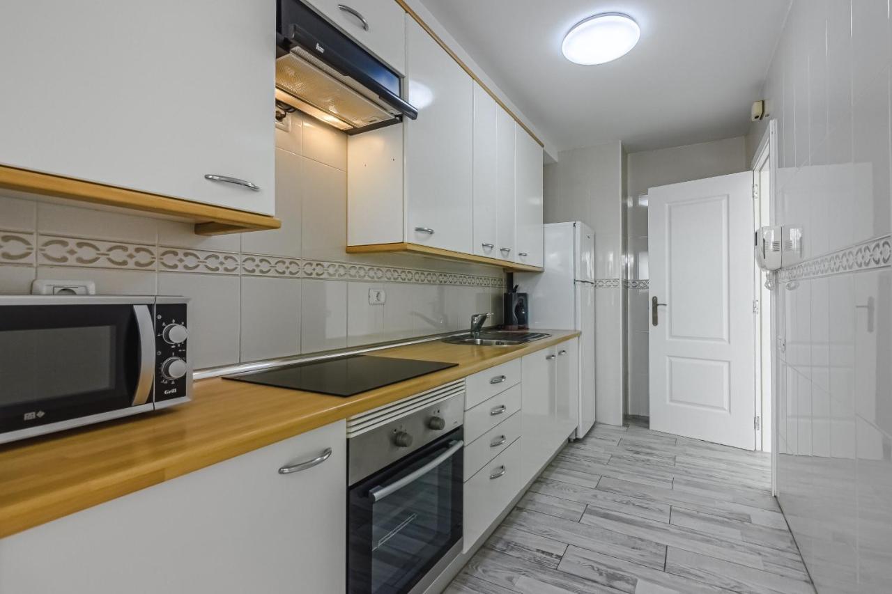 אדחה Cozy Apartment In El Duque By Altamarhomes מראה חיצוני תמונה
