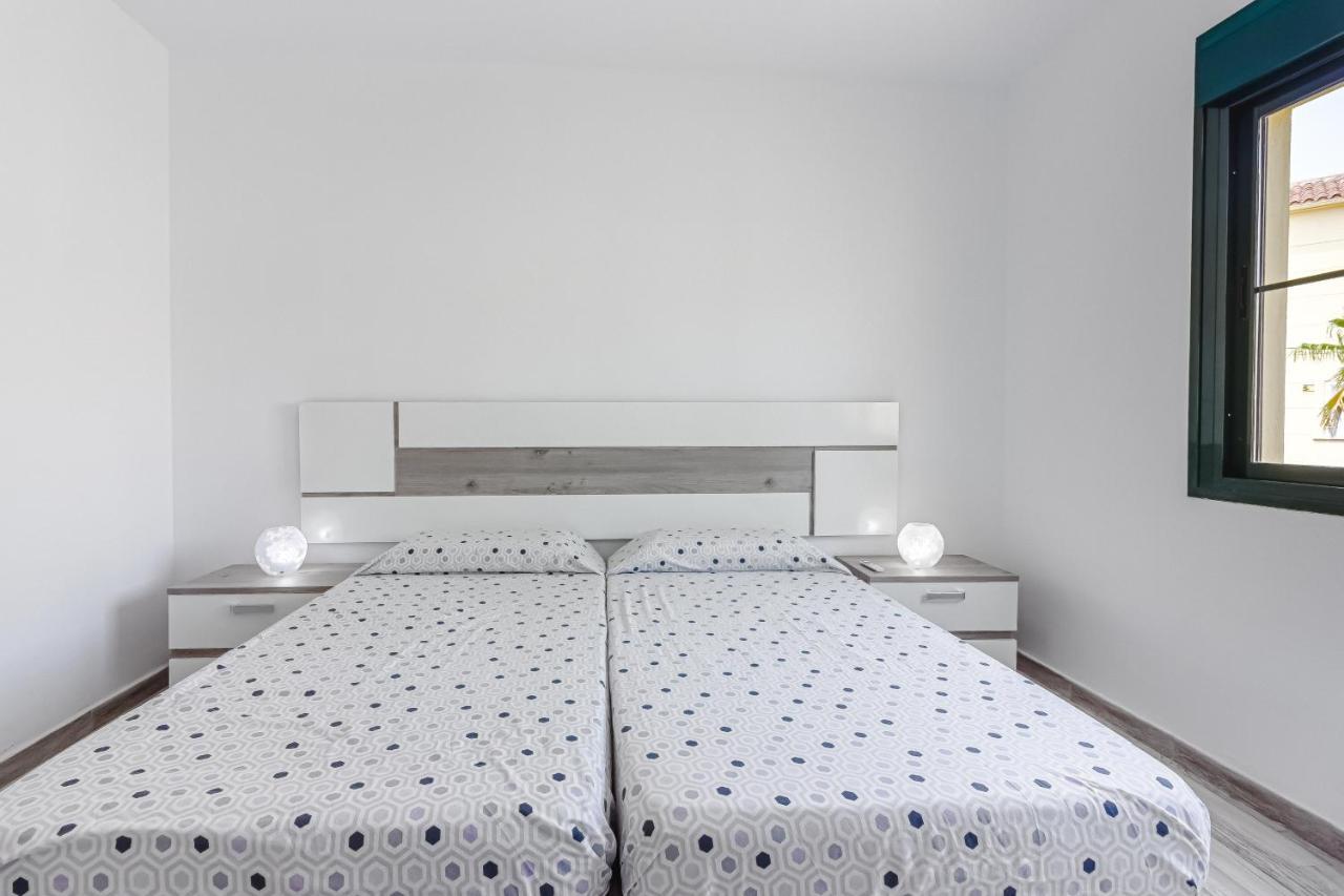 אדחה Cozy Apartment In El Duque By Altamarhomes מראה חיצוני תמונה