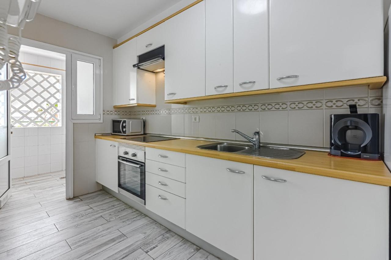 אדחה Cozy Apartment In El Duque By Altamarhomes מראה חיצוני תמונה