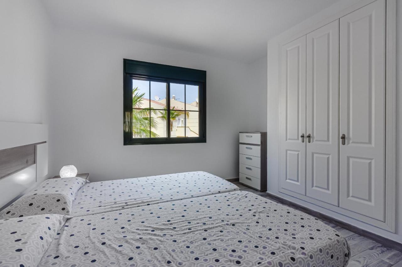 אדחה Cozy Apartment In El Duque By Altamarhomes מראה חיצוני תמונה