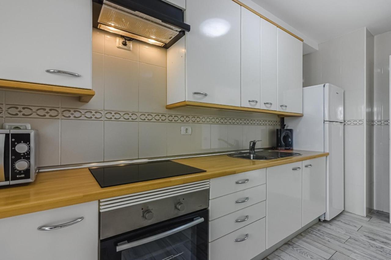 אדחה Cozy Apartment In El Duque By Altamarhomes מראה חיצוני תמונה